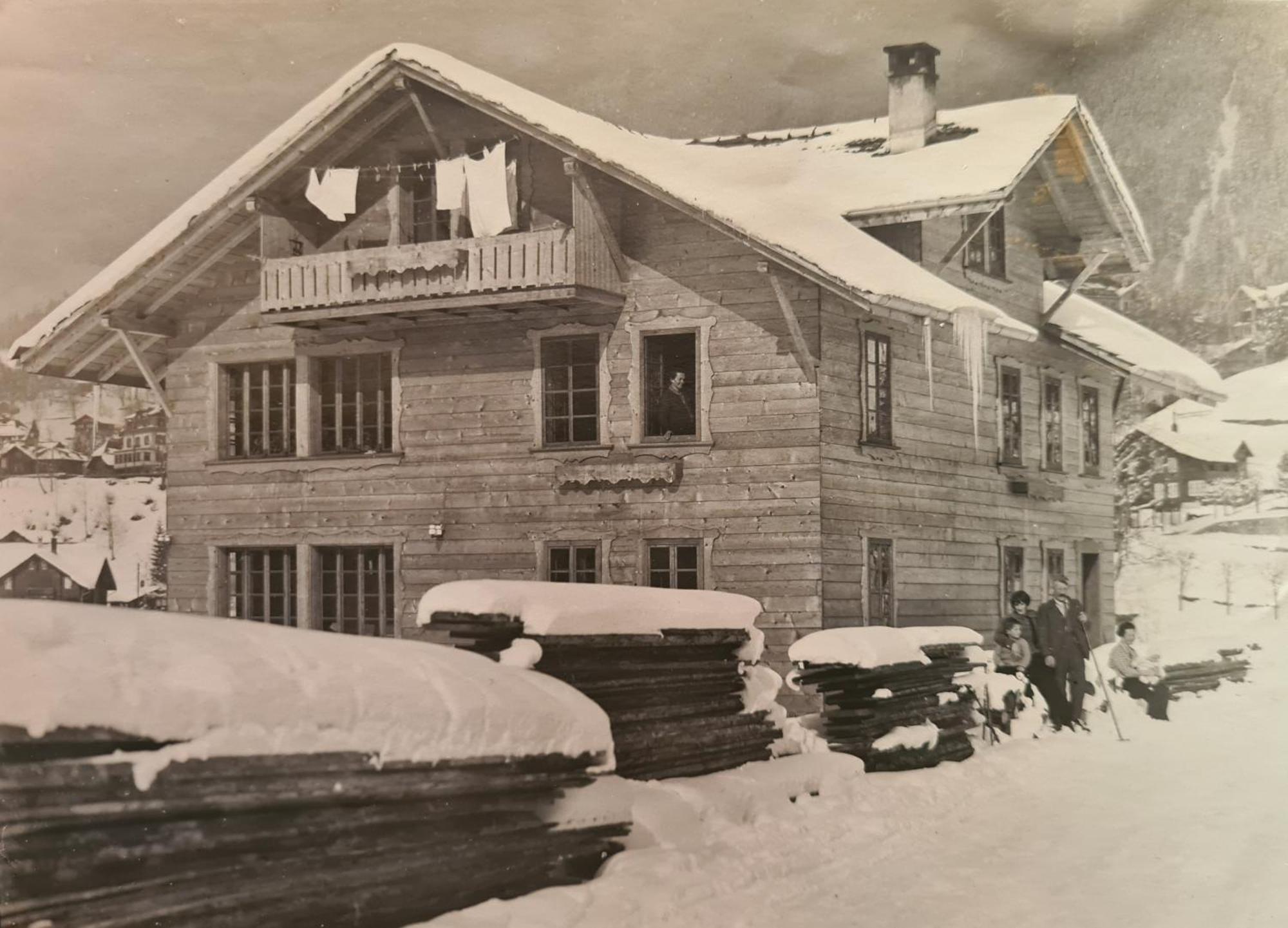 Traditional Chalet In Wengen - Top Floor Apartment Exterior photo